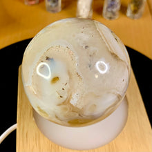 Load image into Gallery viewer, Agate Spheres