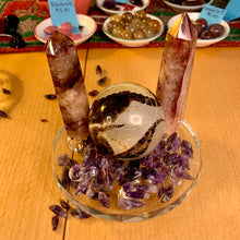 Load image into Gallery viewer, Glass Crystal Grid Plate Stands