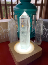 Load image into Gallery viewer, Clear Quartz Towers
