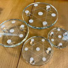 Load image into Gallery viewer, Glass Crystal Grid Plate Stands