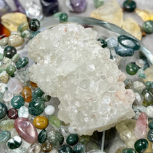 Load image into Gallery viewer, Apophyllite, Stilbite, Heulandite Raw Clusters