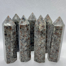Load image into Gallery viewer, Yooperlite Points(AKA Sodalite-Syenite)