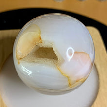 Load image into Gallery viewer, Agate Spheres