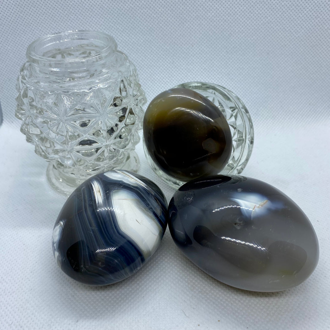 Orca Agate Palm Stones