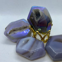 Load image into Gallery viewer, Druzy Agate Carvings
