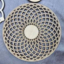 Load image into Gallery viewer, Wood Crystal Grid Plate
